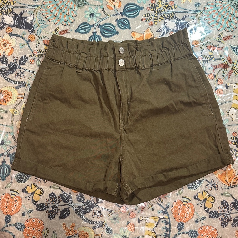 Bluenotes High Waist Olive Shorts
